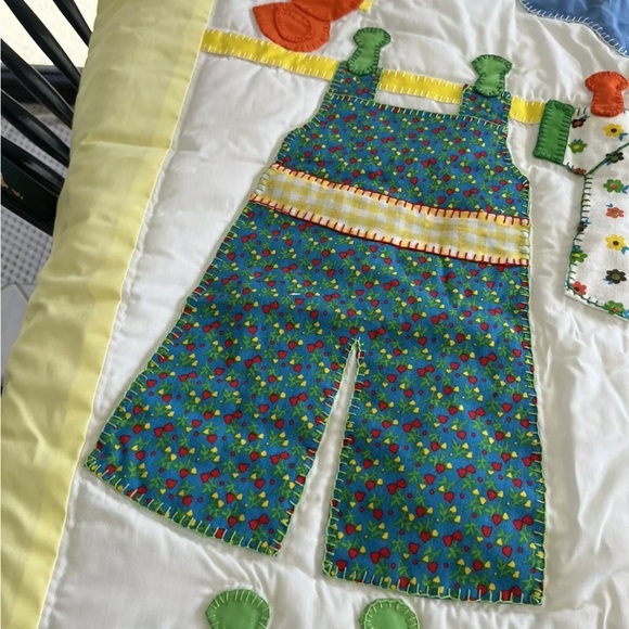 Hanging Laundry Floral Appliqué Embroidery Baby Boy Girl Quilt Vintage 80s